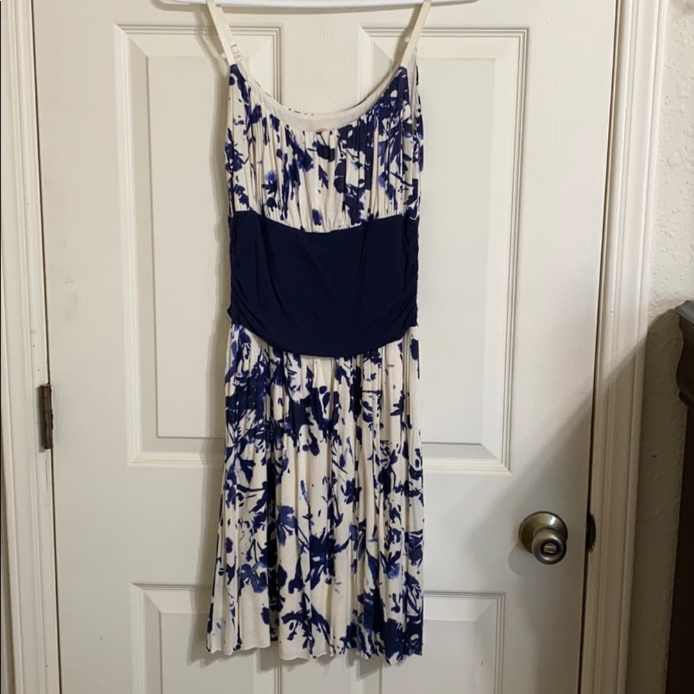 Beautiful effortless summer/spring dress
